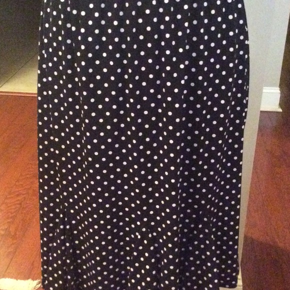 Ronni Nicole Dresses & Skirts - Ronni Nicole polkadot skirt